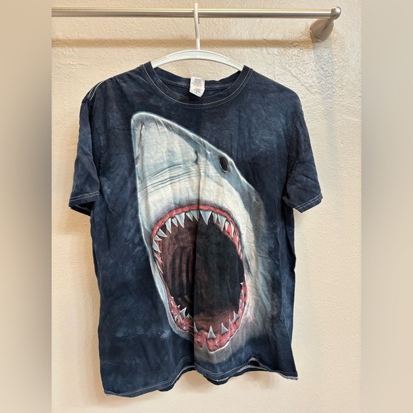 Blue acid wash graphic shark shirt. - Picture 1 of 3